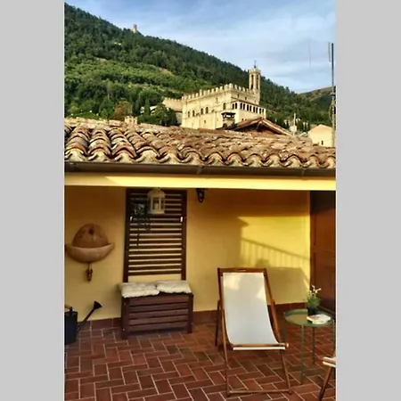 Con Terrazza Su Palazzo Dei Consoli