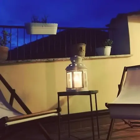Con Terrazza Su Palazzo Dei Consoli Gubbio